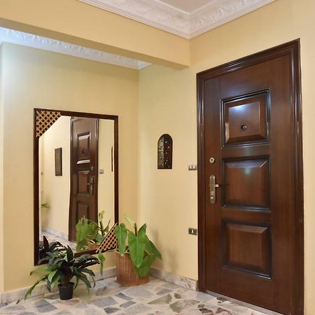 Two-Bedroom Apartment At Mohamed Farid Street Kahire Dış mekan fotoğraf