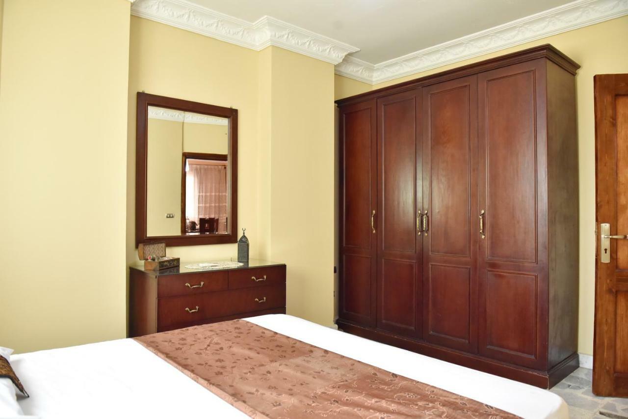 Two-Bedroom Apartment At Mohamed Farid Street Kahire Dış mekan fotoğraf