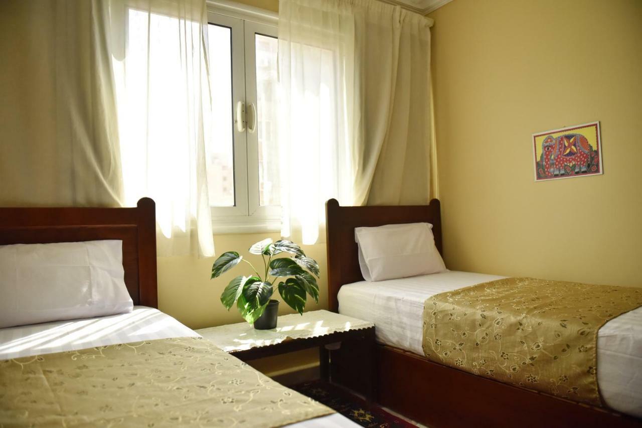 Two-Bedroom Apartment At Mohamed Farid Street Kahire Dış mekan fotoğraf