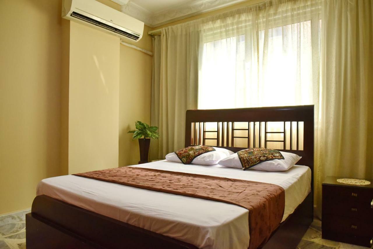 Two-Bedroom Apartment At Mohamed Farid Street Kahire Dış mekan fotoğraf