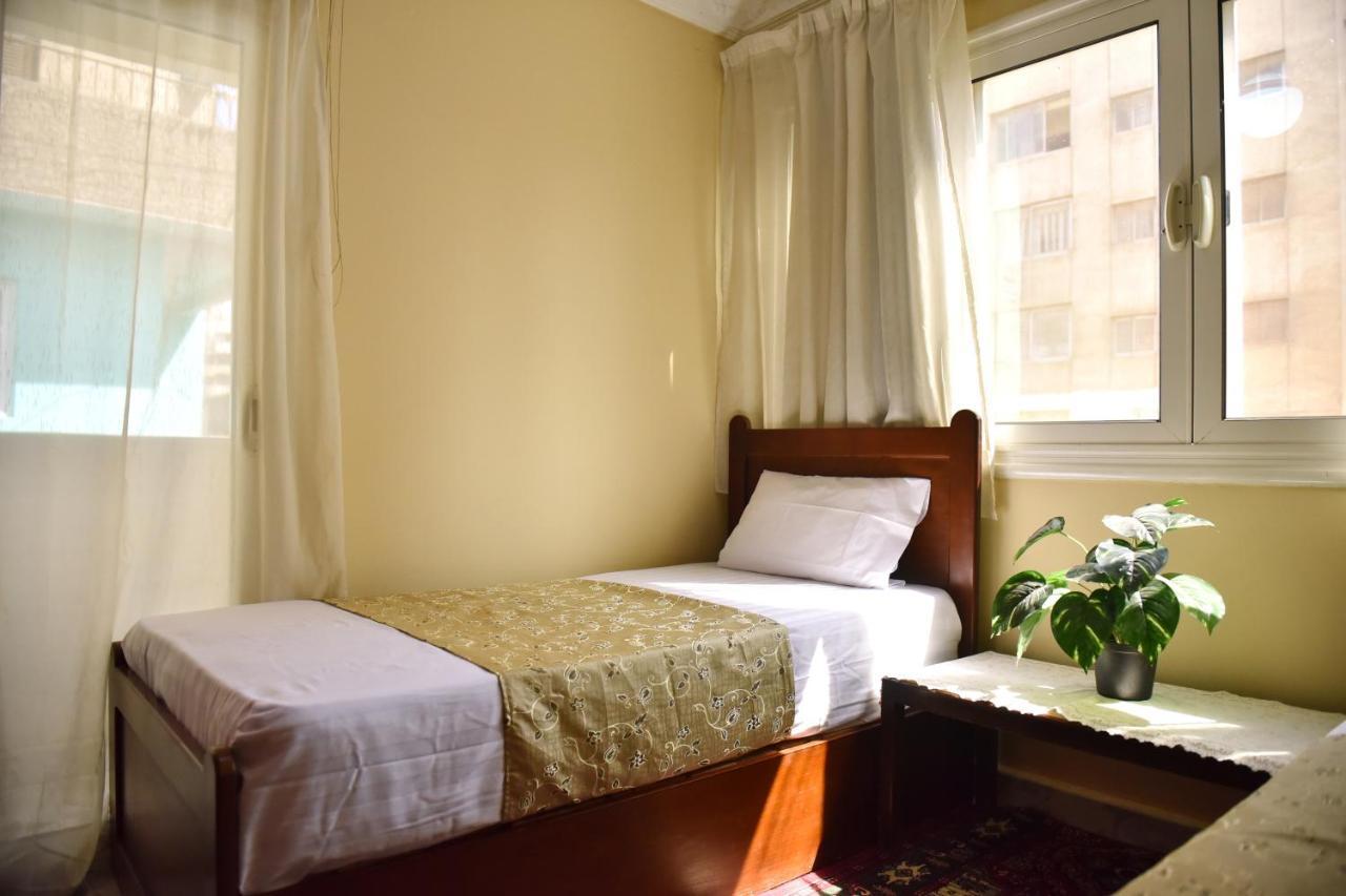 Two-Bedroom Apartment At Mohamed Farid Street Kahire Dış mekan fotoğraf